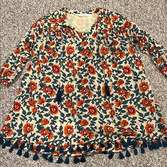 Roller Rabbit Tops - Roller Rabbit floral tunic with Tassels